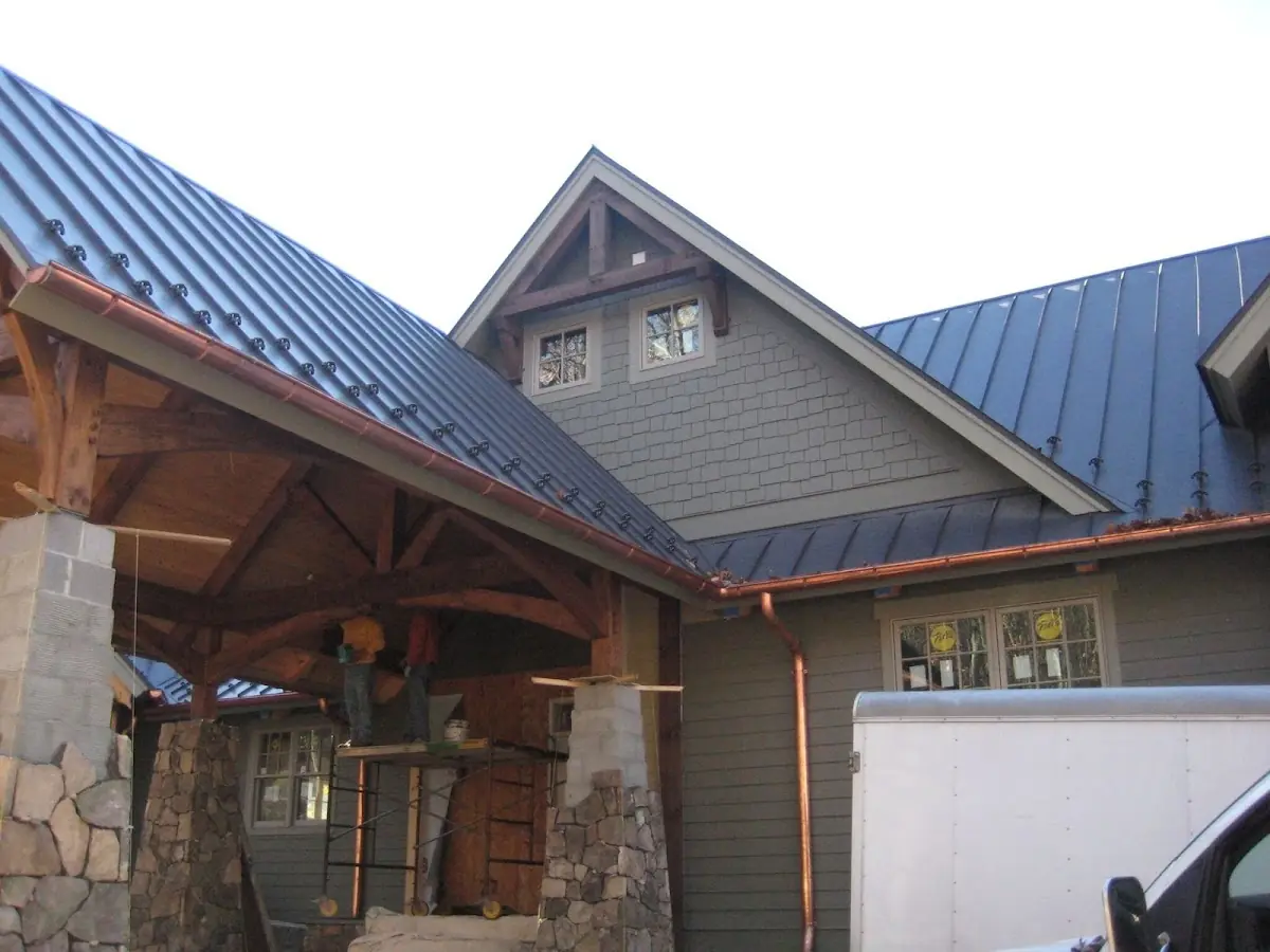 Craftsman Roofing team delivering quality roofing work in Lealman